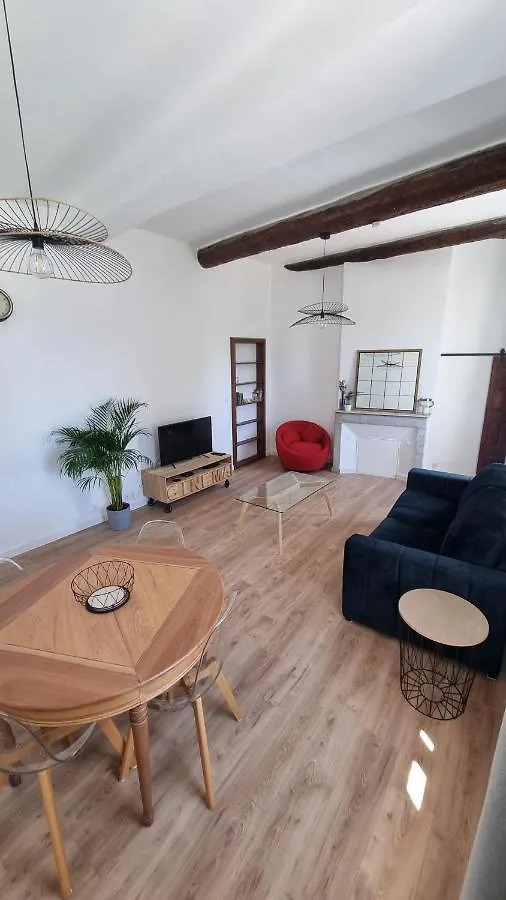 En Plein Coeur De Pelissanne - 55 M2 Renoves - Avec Parking location