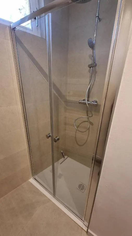 En Plein Coeur De Pelissanne - 55 M2 Renoves - Avec Parking Apartment