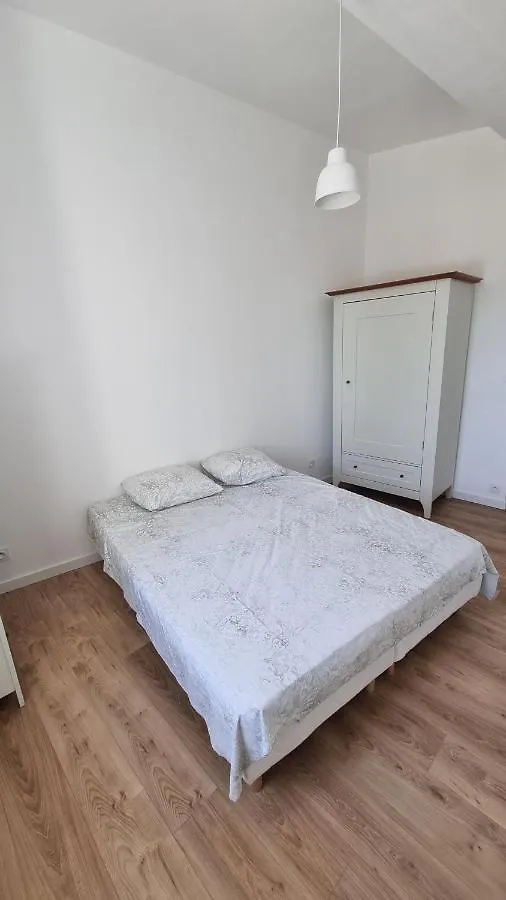 En Plein Coeur De Pelissanne - 55 M2 Renoves - Avec Parking Apartment