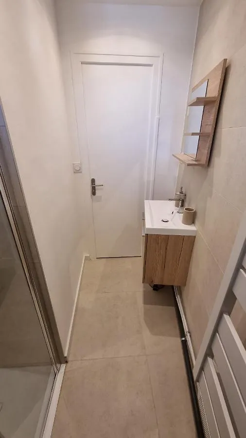 En Plein Coeur De Pelissanne - 55 M2 Renoves - Avec Parking Apartment France